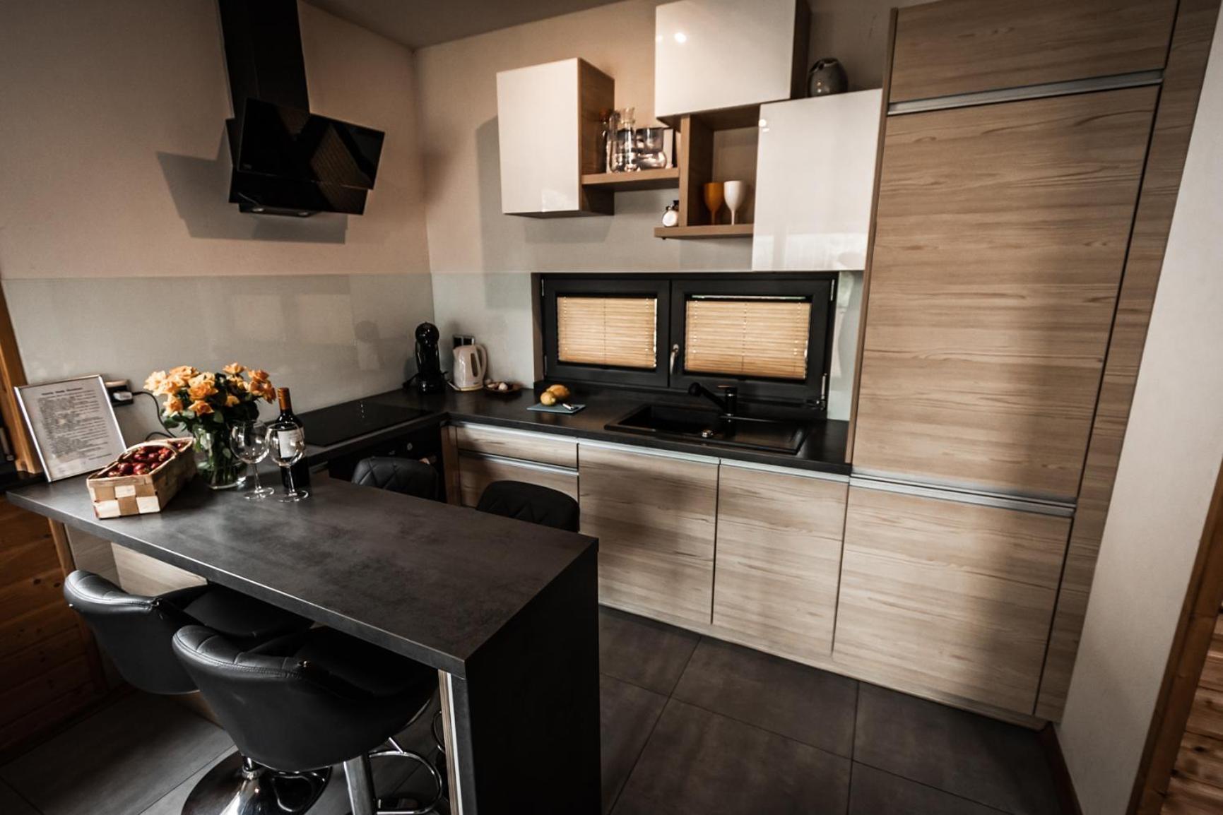 Podiazy Osada Skoczkowo Komfortowe Domki Z Jacuzzi Nad Jeziorem- Sauna- Balia- Prywatny Staw Wedkarski מראה חיצוני תמונה