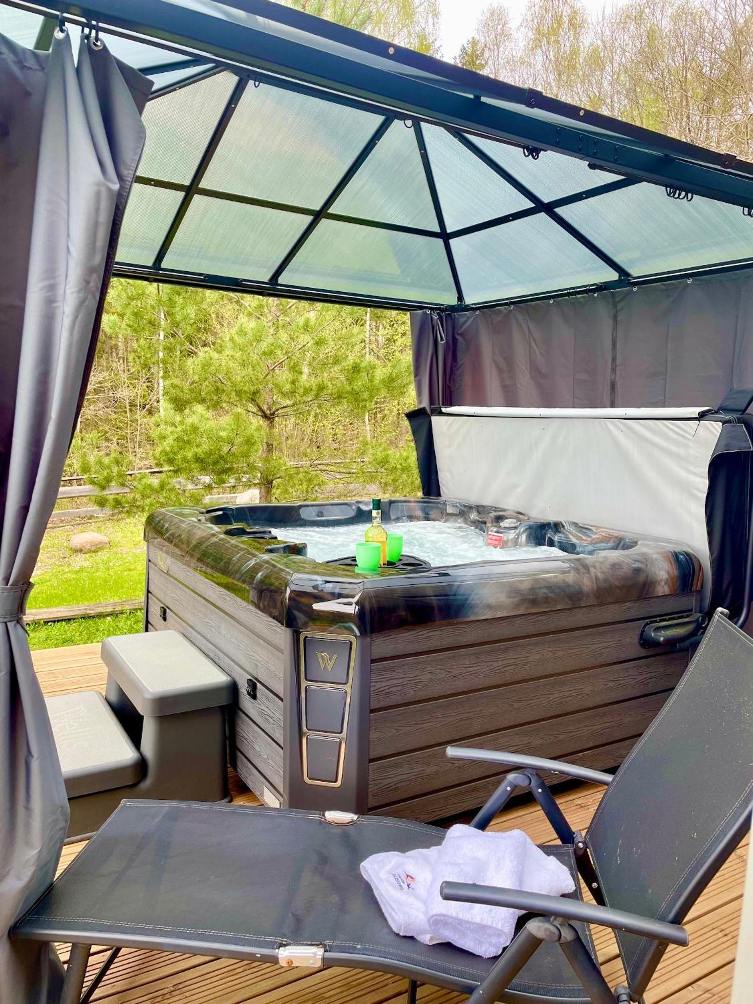 Podiazy Osada Skoczkowo Komfortowe Domki Z Jacuzzi Nad Jeziorem- Sauna- Balia- Prywatny Staw Wedkarski מראה חיצוני תמונה